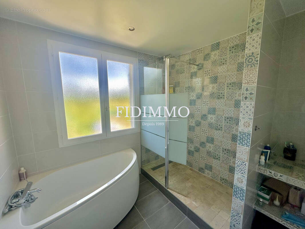 Maison à CHENNEVIERES-SUR-MARNE