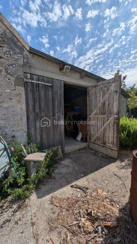 Exclusivité :  Maison rénovée avec grange et terrain constructible en sus (offert) - photo 28