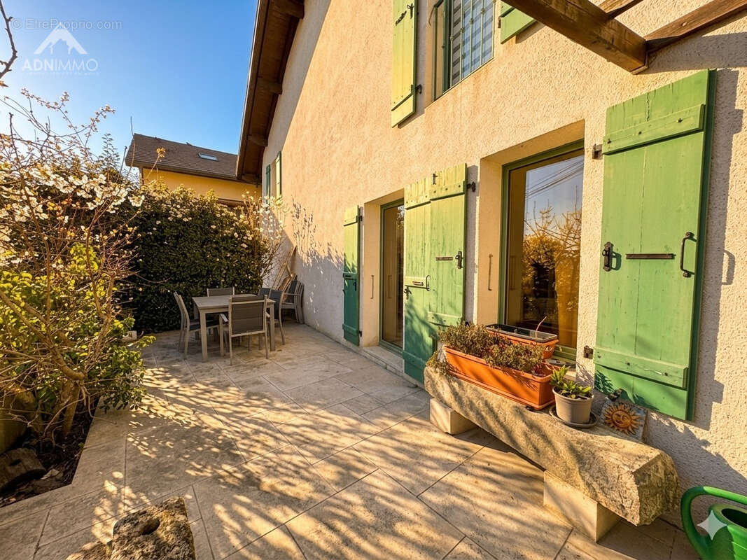 Maison à THOIRY