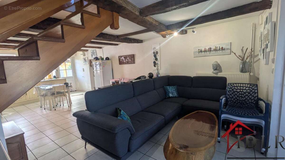 Maison à FRANCHEVILLE