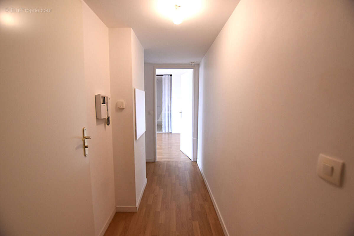 Appartement à COMBS-LA-VILLE