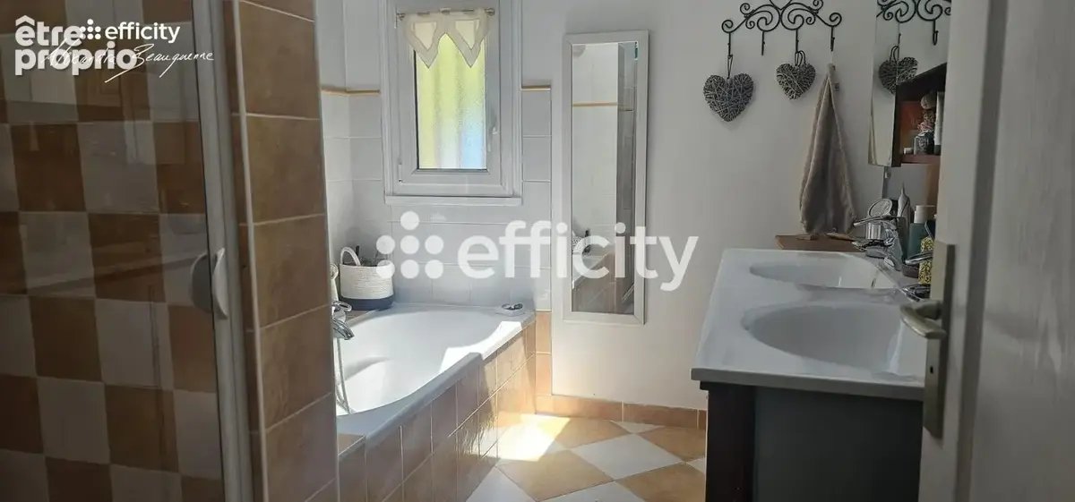 Maison 94 m² à Vouille  - photo 14