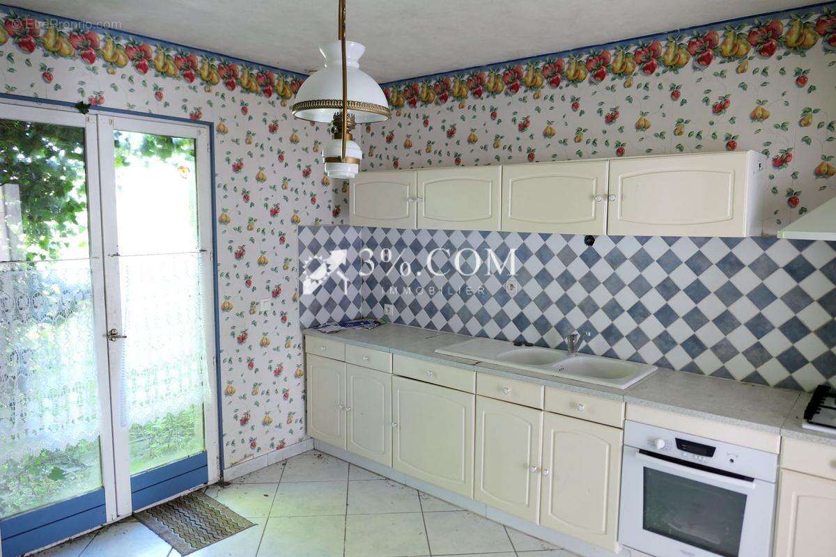 Maison à BURES-EN-BRAY