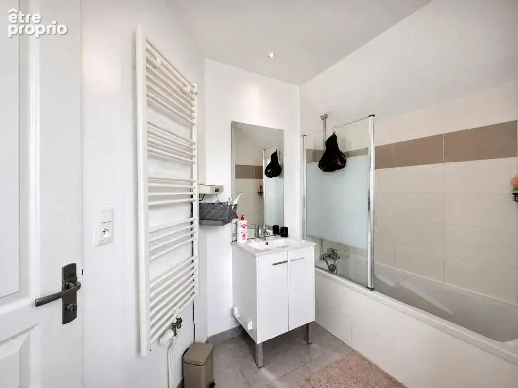 Maison PMR  de 5 pièces de 96 m² à Trélazé - photo 8