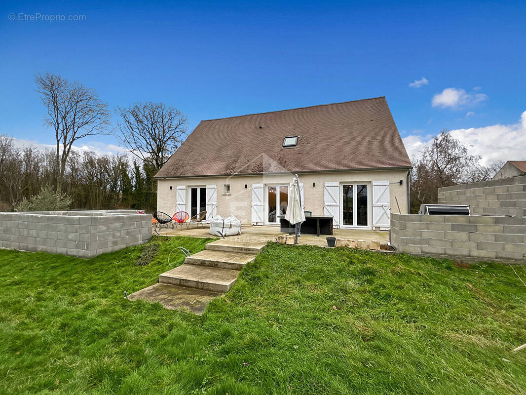 Maison à JANVILLE-SUR-JUINE