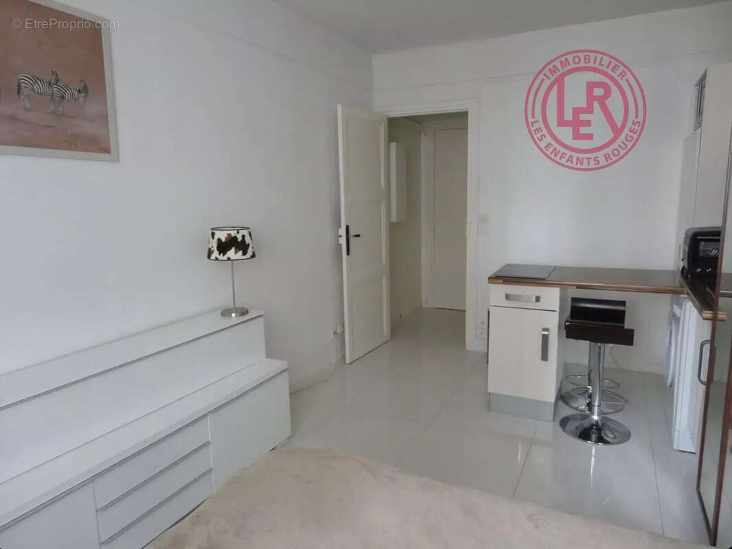 Paris 5ème - Jardin-des-Plantes - Charmant studio de 17,93m2 au 4ème étage par ascenseur - photo 8
