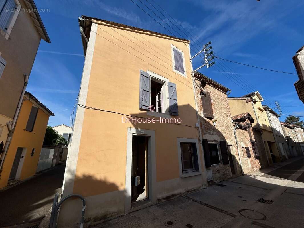 Maison 76 m² à Cahors  - photo 2