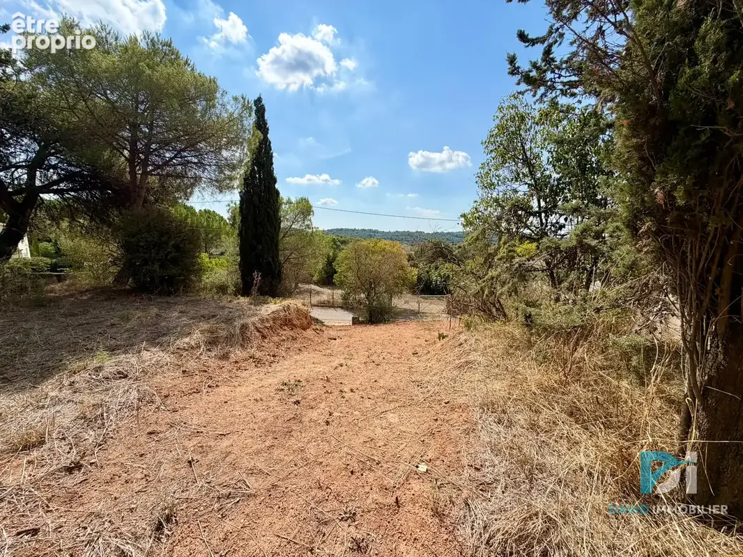Terrain constructible 1329 m2 avec vue dégagée - photo 5