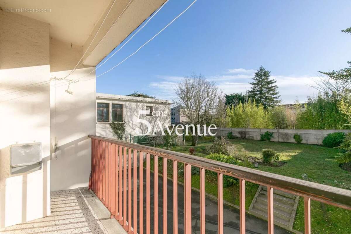 Appartement à SAINT-MAUR-DES-FOSSES