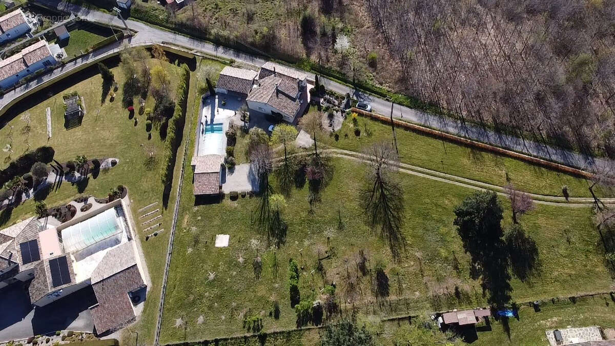 Maison à VERNOUX-EN-VIVARAIS