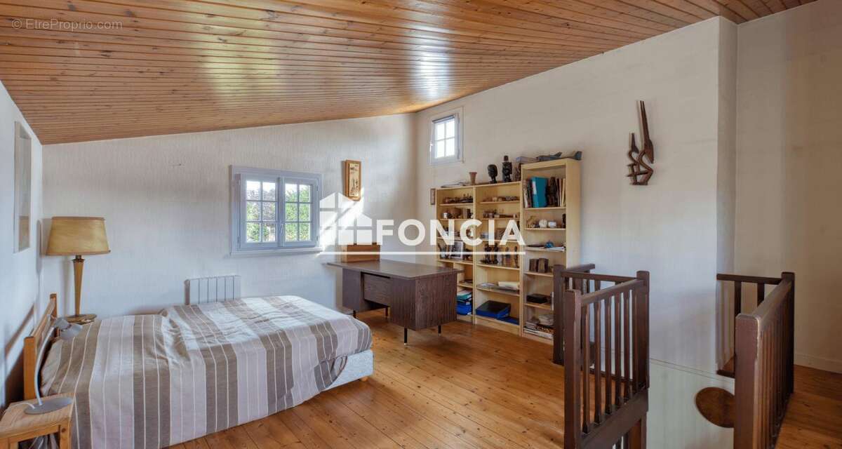 Maison à SAINTE-SOULLE