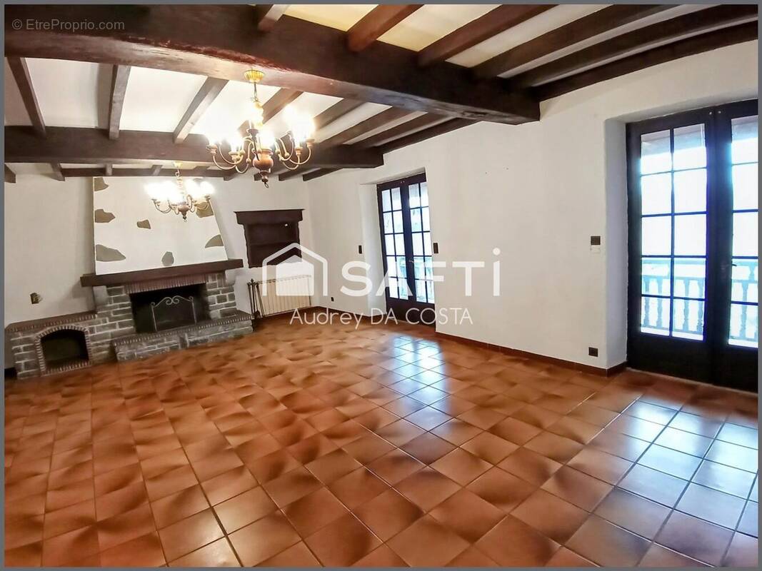 Photo 1 - Appartement à OLORON-SAINTE-MARIE