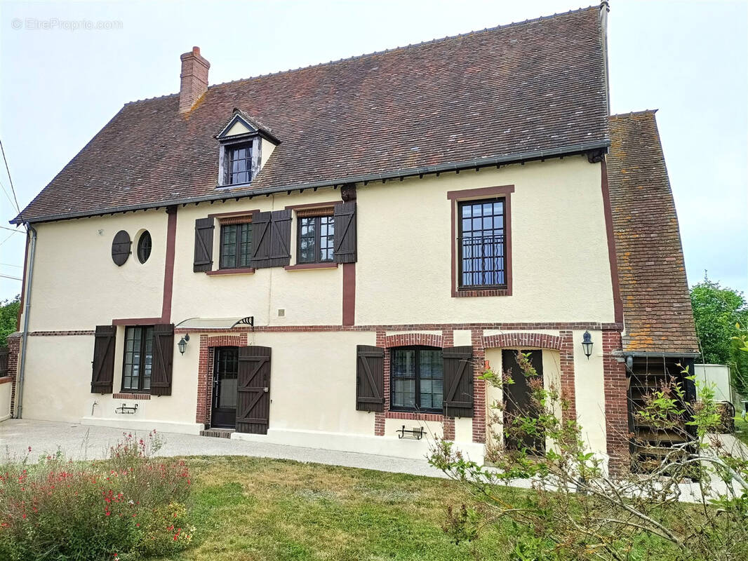 Maison à BREZOLLES