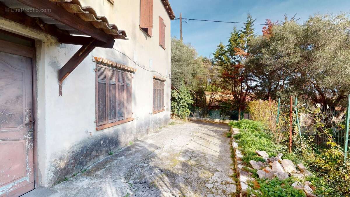 Maison à VILLENEUVE-LOUBET