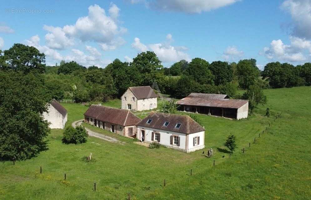 Maison à LE PIN-AU-HARAS
