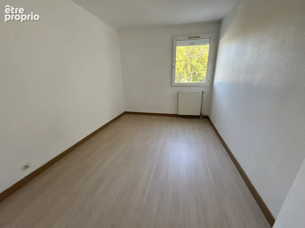 Appartement 4 pièces 92 m² à vendre à Villiers-Le-Bacle (91190) - photo 5