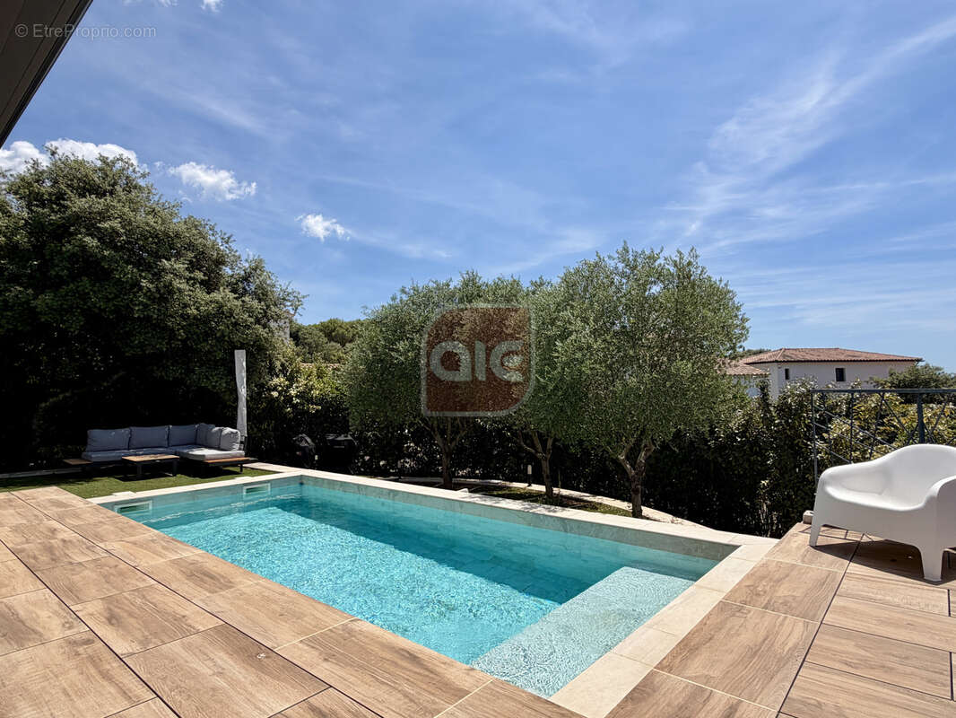 BEAULIEU: Superbe villa contemporaine T4 de plain-pied de plus de 110 m2 - photo 12