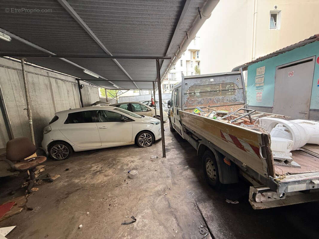 Terrain à SAINT-DENIS