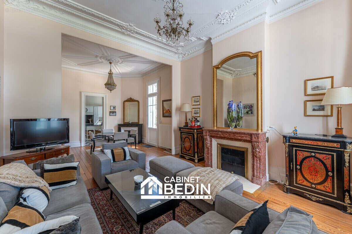 Maison 333 m² à Bordeaux  - photo 2