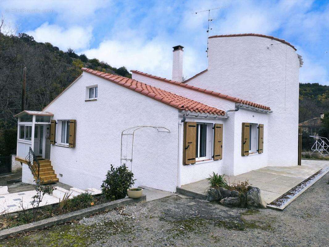 Maison à REYNES