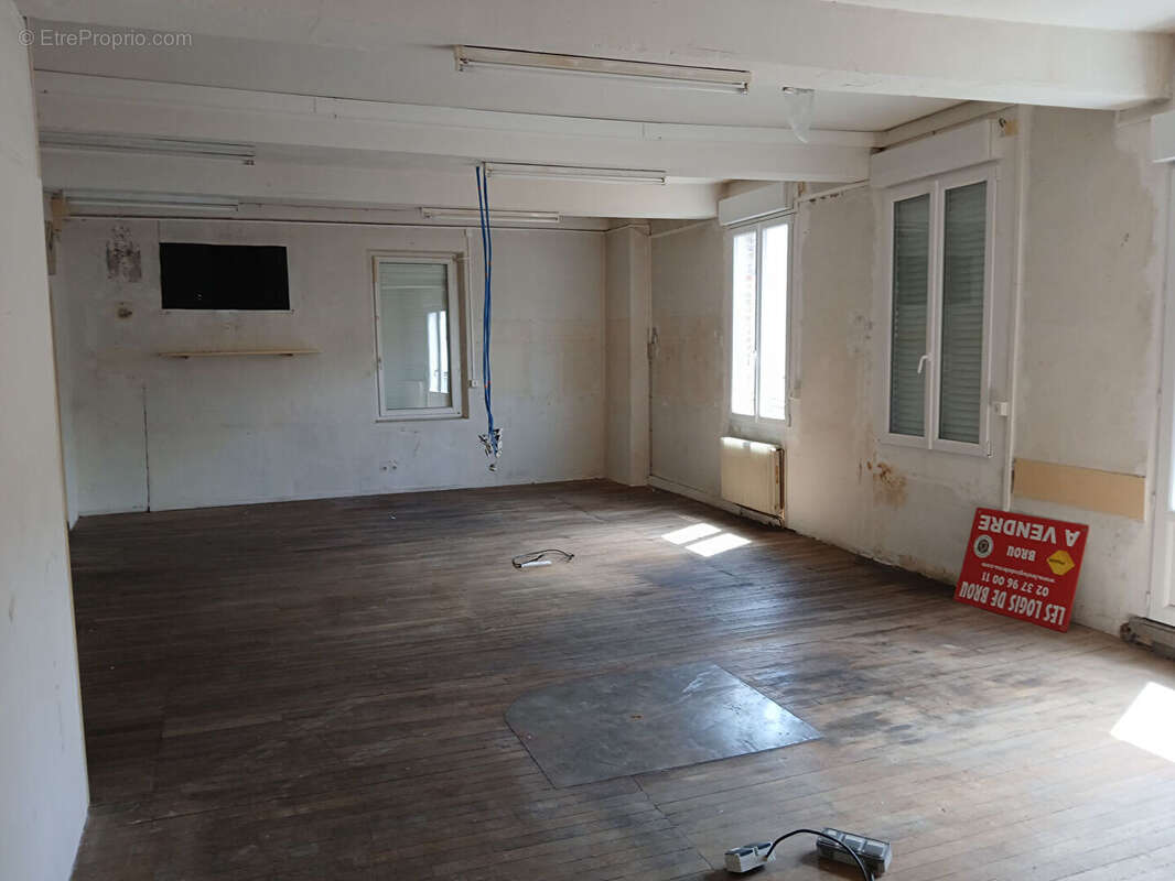 Appartement à BROU
