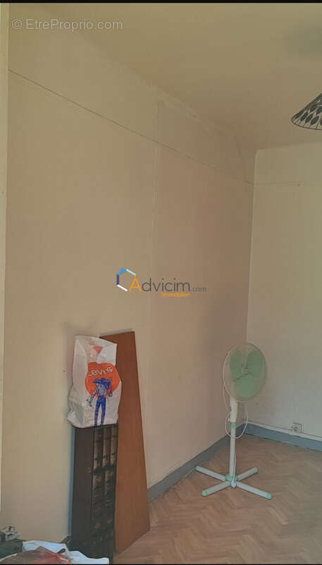 Pièce 2 - Appartement à ISSY-LES-MOULINEAUX