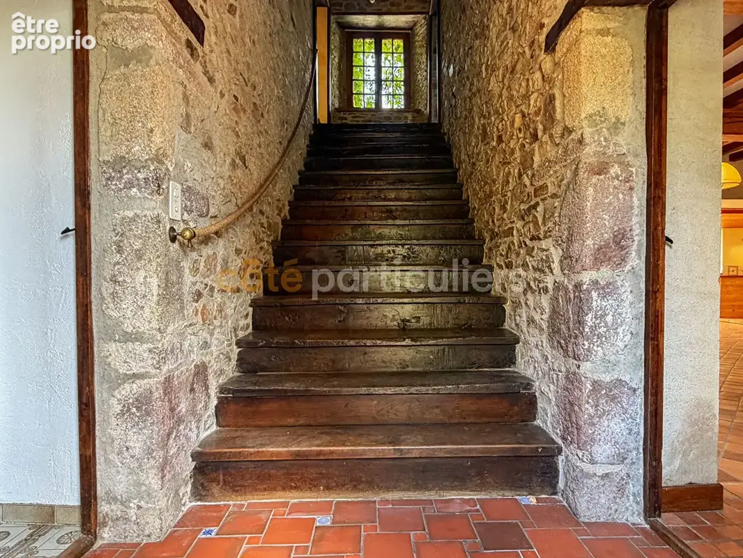 Maison en pierre de caractère avec 5 000m2 de terrain - photo 12