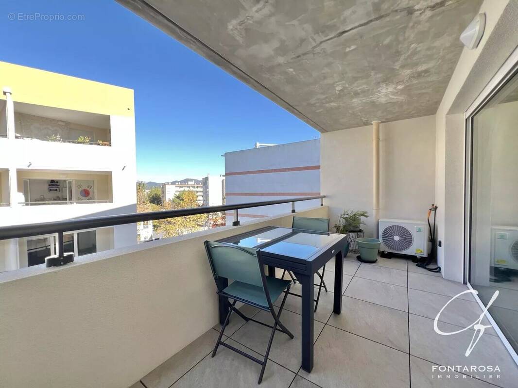 Appartement à FREJUS