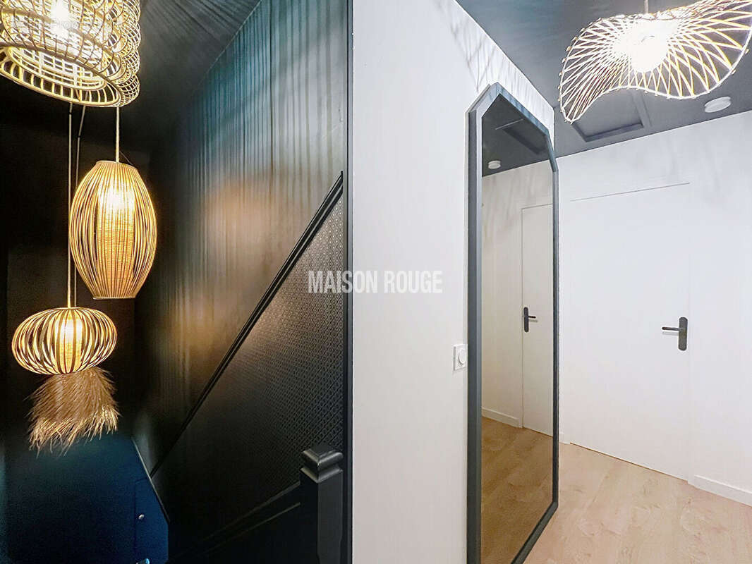 Charmante maison rénovée avec goût, jardin sans vis-à-vis et espace détente - photo 8