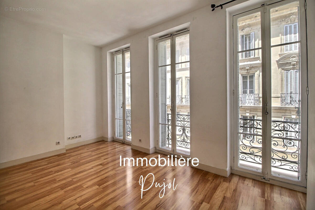 Appartement à MARSEILLE-2E