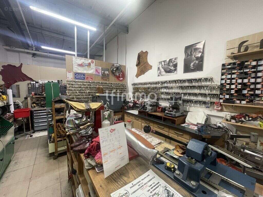 cordonnerie bien implantée cherche son repreneur - photo 5