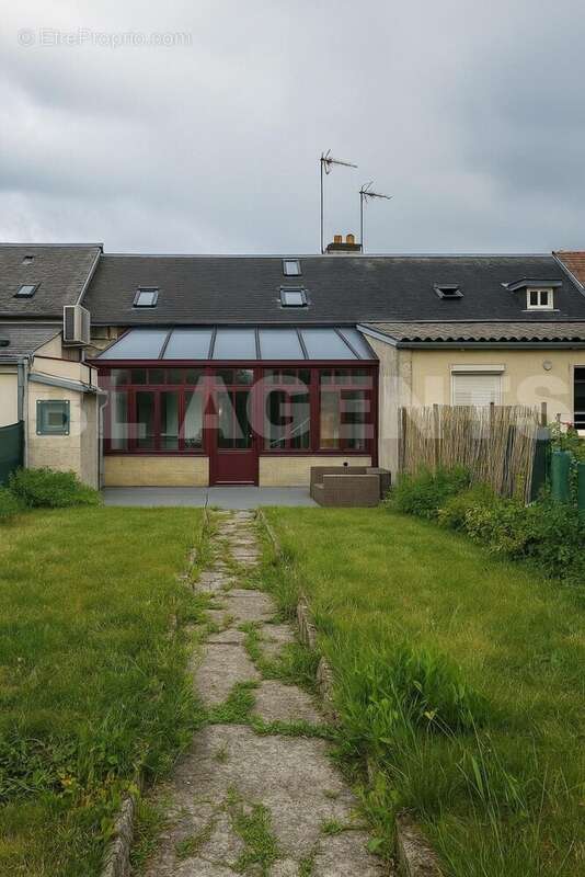 9 - Maison à LIANCOURT