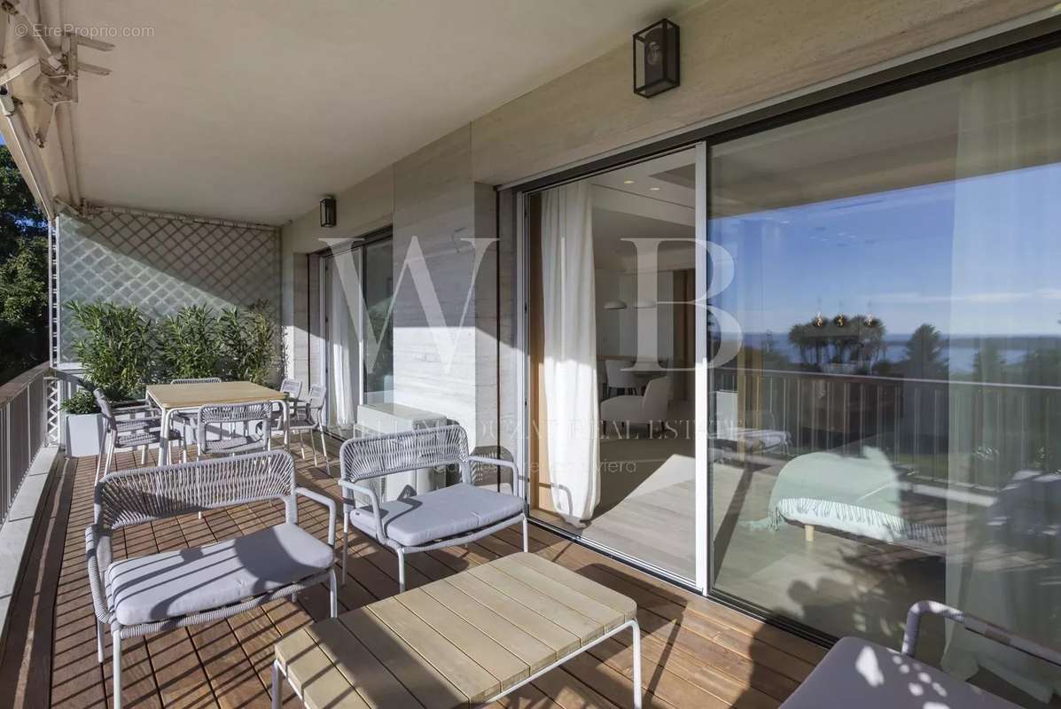 Appartement à CANNES