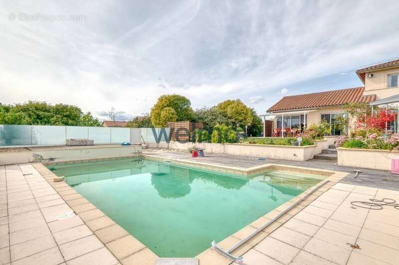 Maison à BEAUREPAIRE