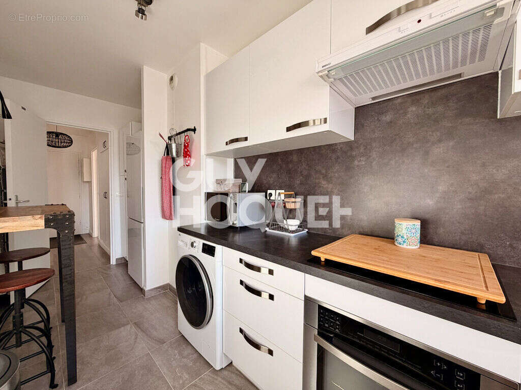 Appartement à COURBEVOIE