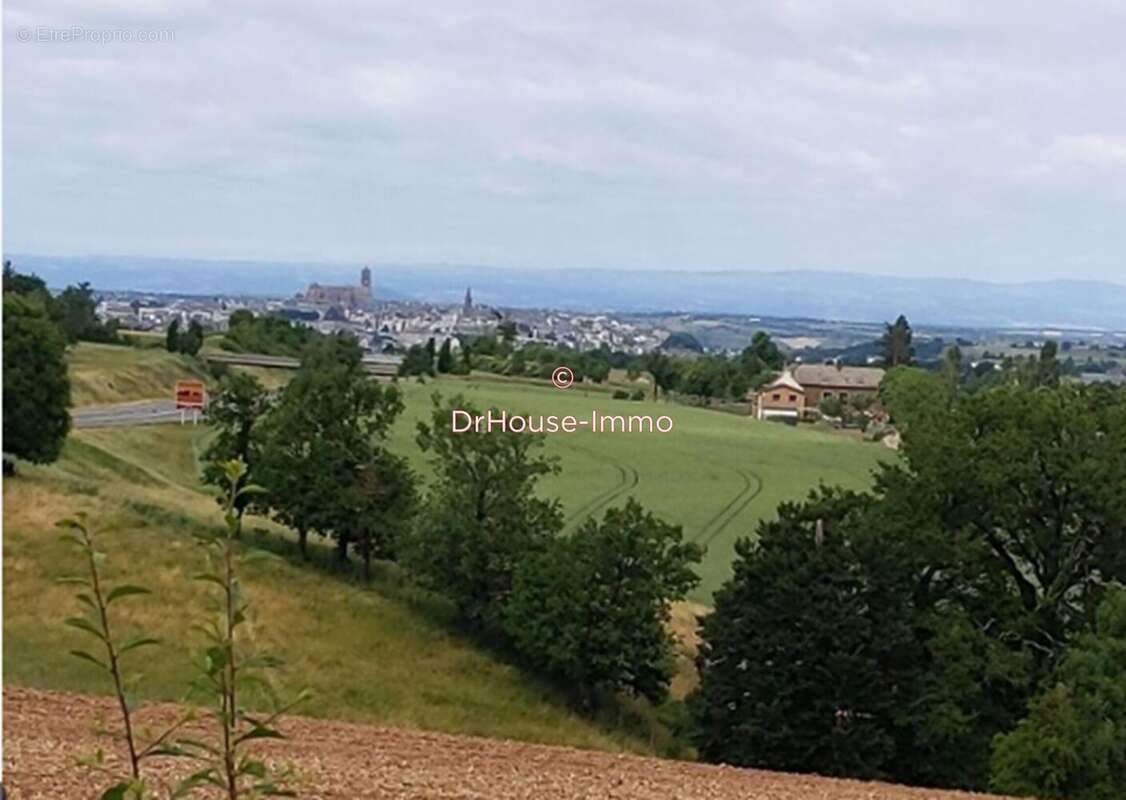 Maison à LUC-LA-PRIMAUBE