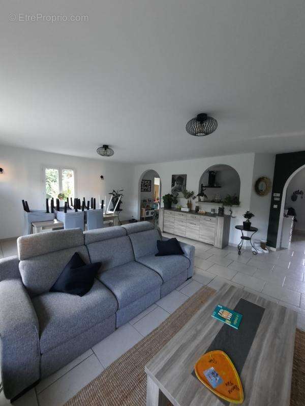 Maison à PERNES-LES-FONTAINES