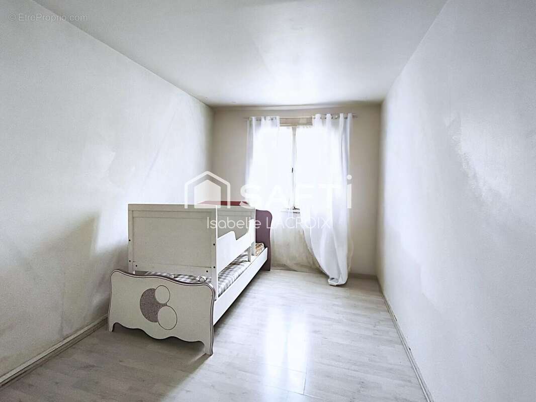 Photo 3 - Appartement à SAINT-FARGEAU-PONTHIERRY