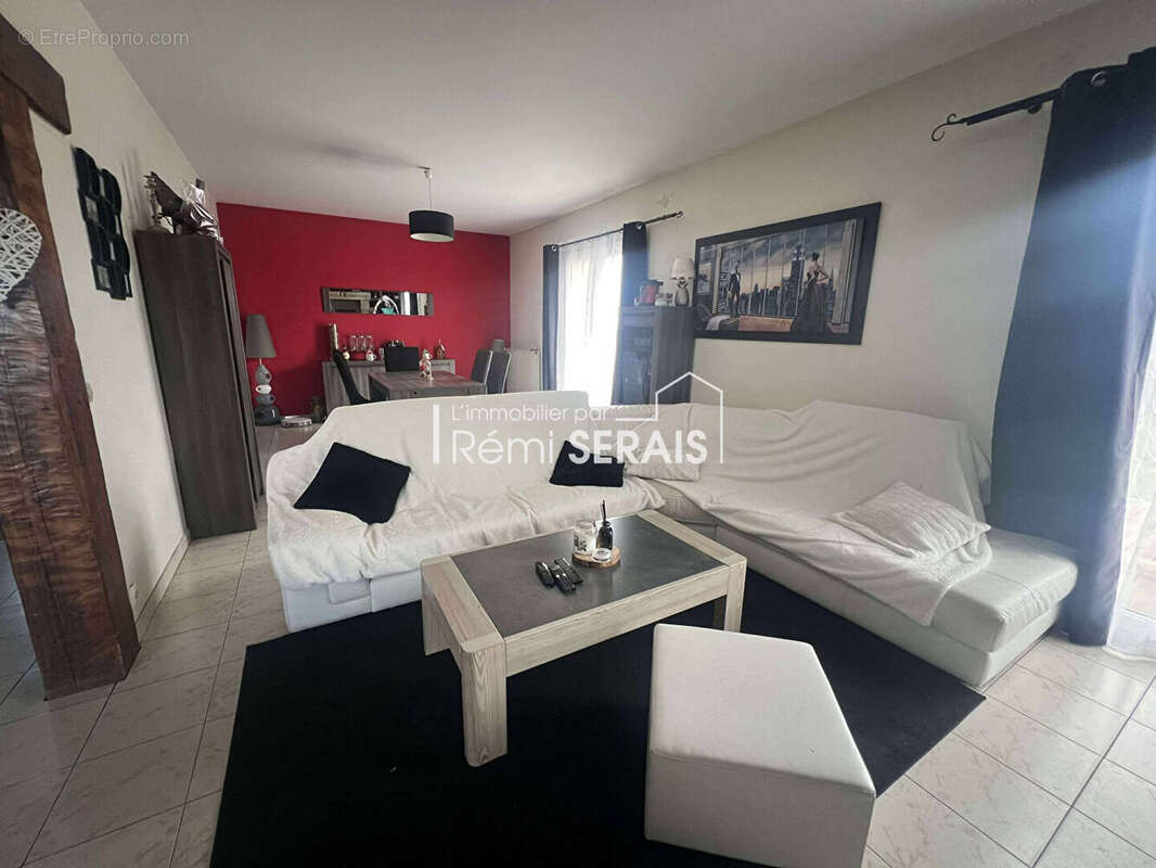 Maison à COURVAUDON