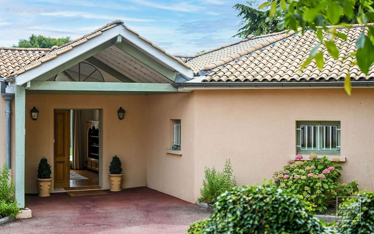 Maison à SAINT-CYR-AU-MONT-D'OR