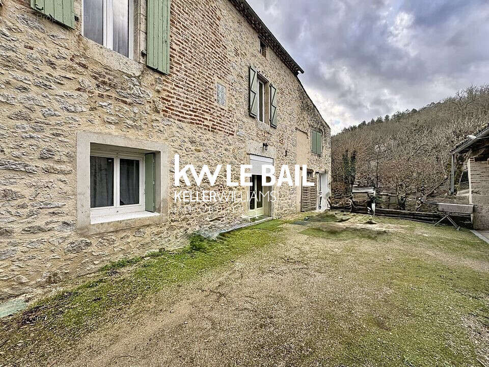 Maison 230 m² à Saint-Vincent-Rive-D'olt  - photo 2