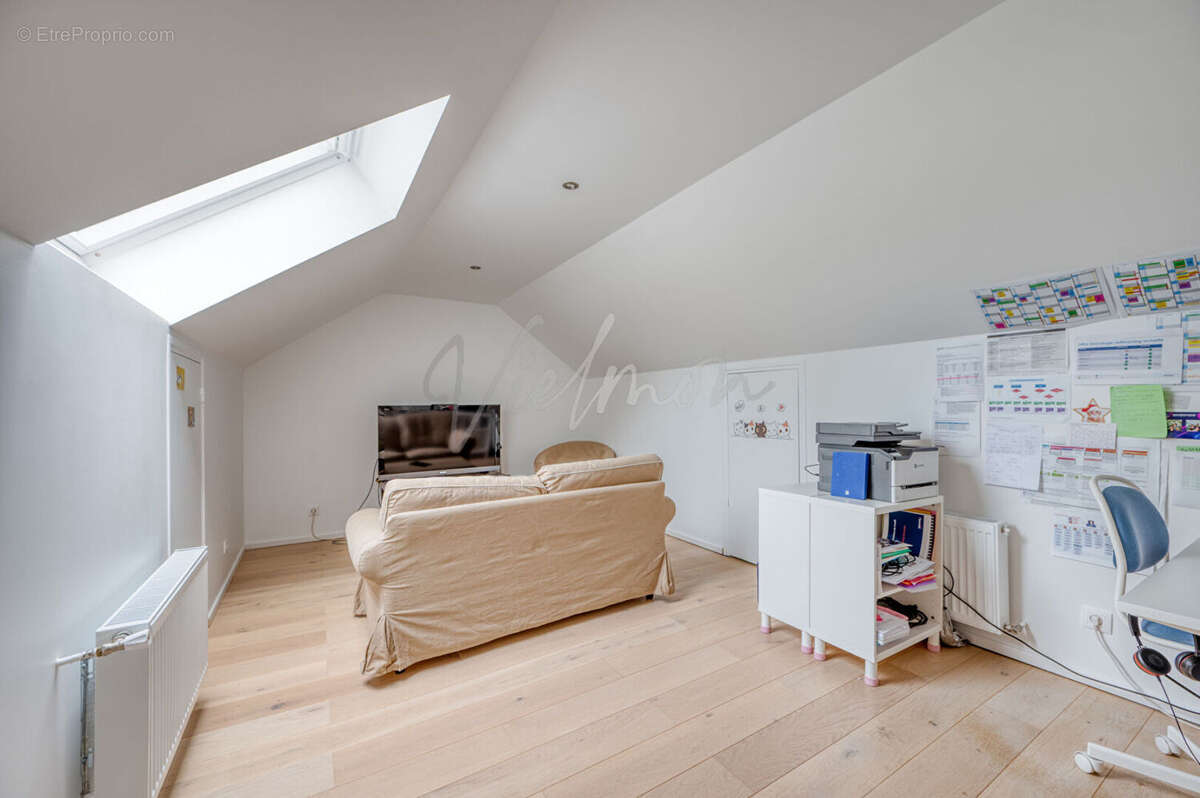 Maison à CRESPIERES