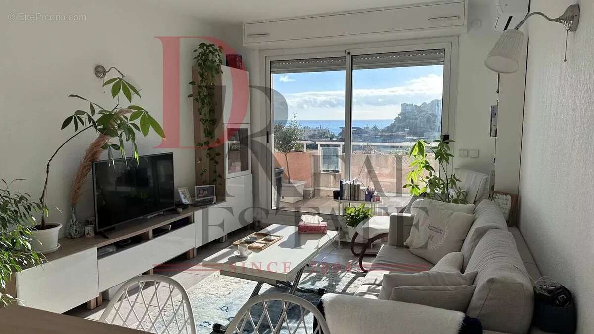 Appartement à ROQUEBRUNE-CAP-MARTIN