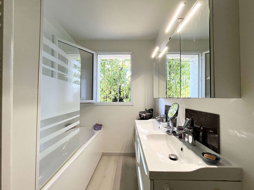 Jolie maison en impasse avec vue dégagée sur les champs ! - photo 10