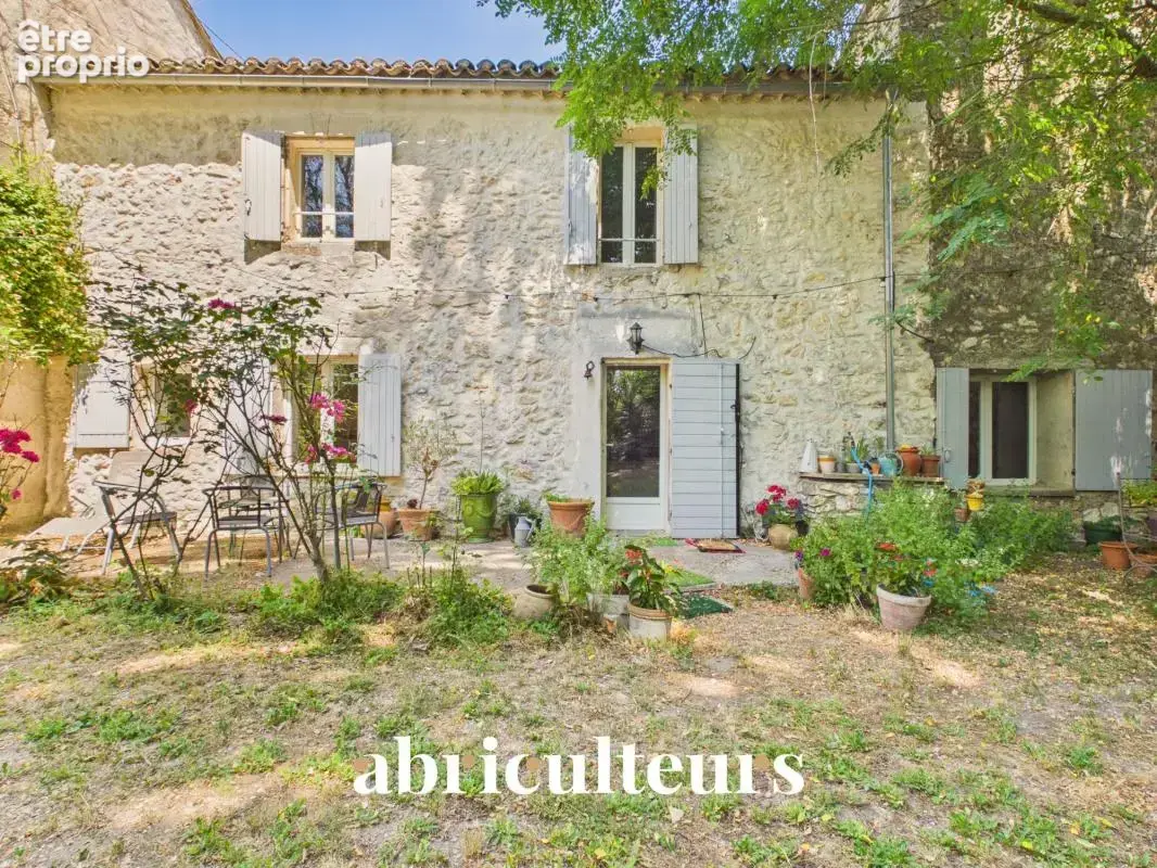 Mas provençal de 310 m² avec piscine et parc de 7 880 m² à Orgon (13660) - PNR des Alpilles - photo 15