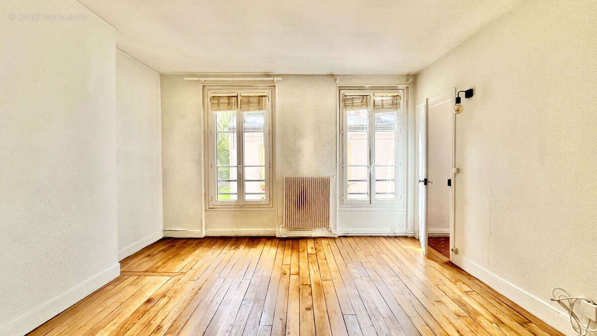 Appartement à PARIS-20E