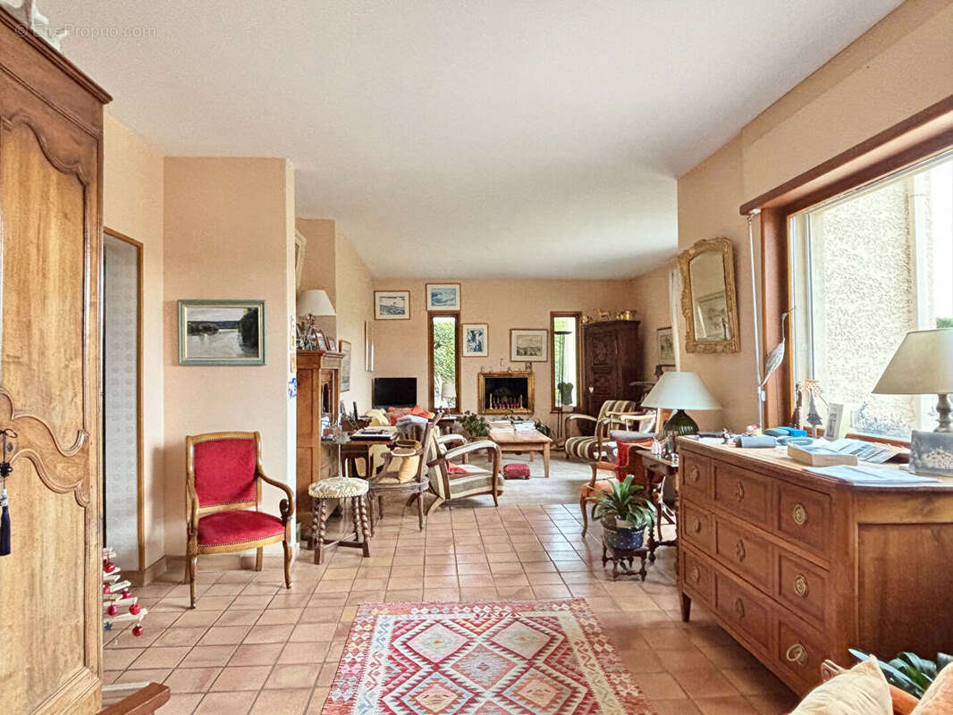 Maison à CHAVANOZ