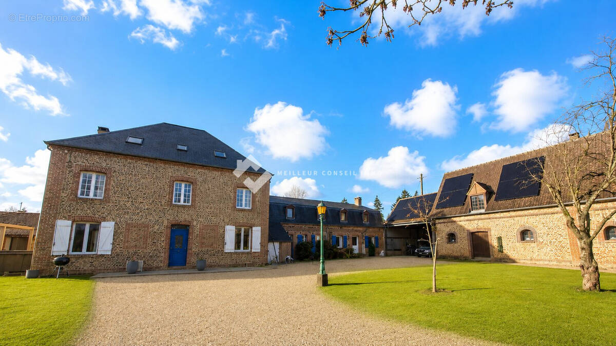 Photo Maison à Verneuil-Sur-Avre au prix de 577 000€