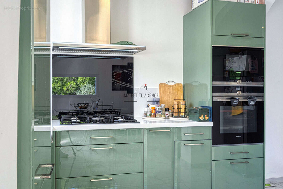 Appartement à LE ROVE