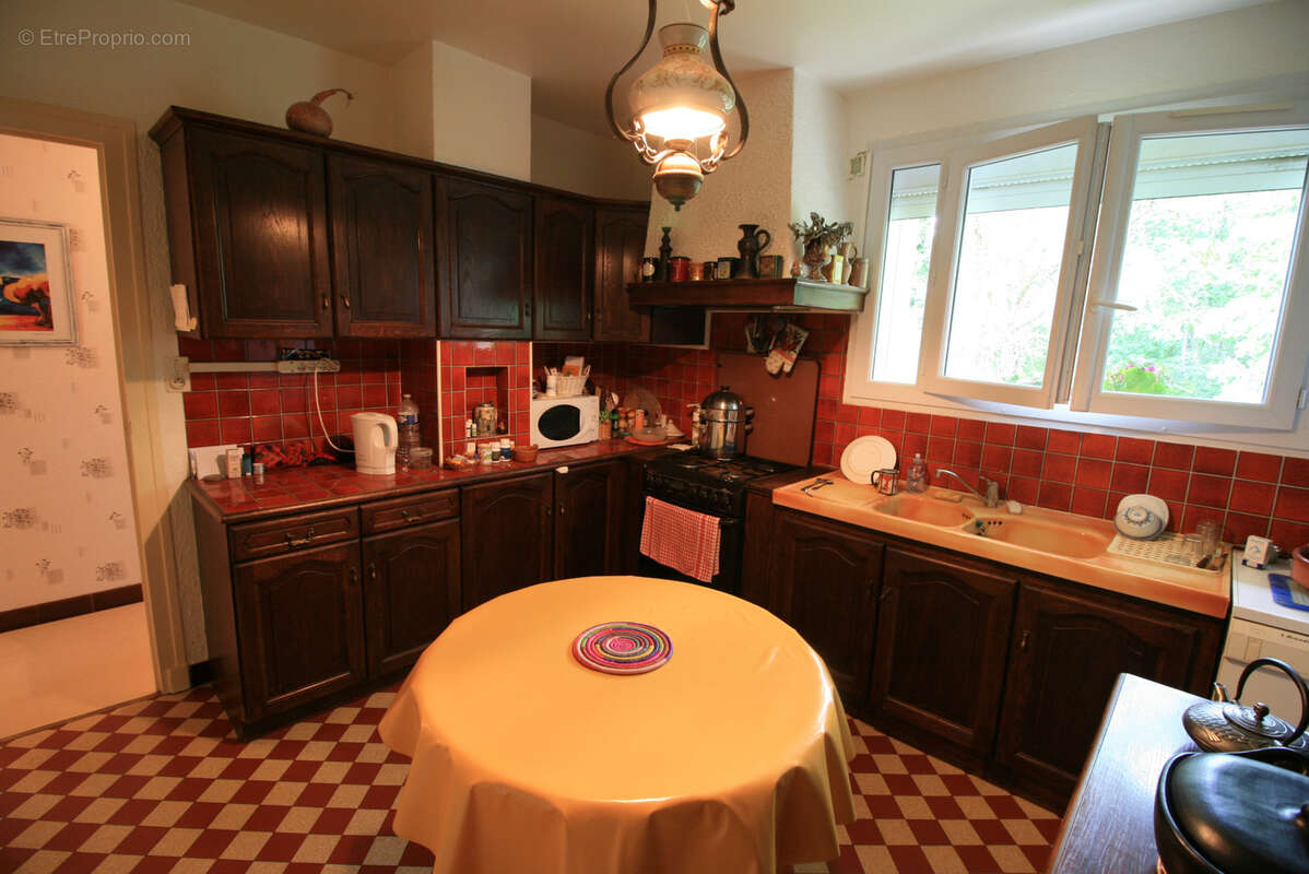 Maison à ROUFFIGNAC-SAINT-CERNIN-DE-REILHAC